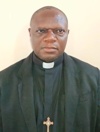 Padre Benoit Mbainada