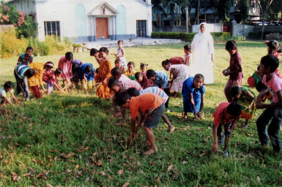 Holy-childhood-Mohipara4-n.jpg