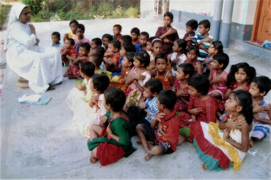Rajshahi-Lezione-Catechesi1-n.jpg